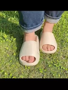 รองเท้าแตะ สวม ใส่ ให้บ้าน และนอกบ้าน กันลื่น กันน้ำ ลำลอง สบาย รองเท้าชาย รูปลักษณ์ขาว ราคาถูก