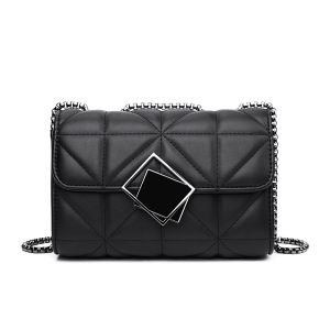 Mini Fashionable Chain Crossbody Bag for Women Summer 2025 New Style Versatile Small Square Bag British Style Leisure Scene