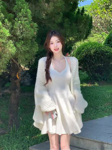 Váy Cổ Chữ V Dệt Kim + Áo Len Cardigan Khoét Lỗ Mùa Xuân Thu Mới Pure Desire Gentle Moonlight Set Cho Nữ Váy Chữ a Cạp Cao