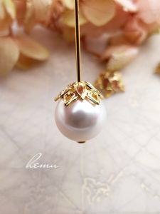 จี้ดอกไม้ห้าแฉกสองชั้นปะติดปะต่อกันทำจากโลหะสำหรับทำเครื่องประดับ DIY สีทองอ่อน ขนาด 10 มม. จาก PartsClub