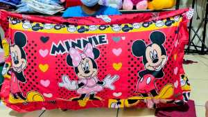 Sarung Bantal cinta karakter 100cm x 55cm
