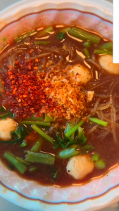 เรือทอง ก๋วยเตี๋ยวเรือ ชุดละ 20 ซอง กึ่งสำเร็จรูป อร่อย เข้มข้น มี อ.ย. มาตรฐานส่งออก