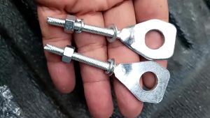 หางปลาตั้งโซ่เลส หางปลาเดิม ฝาปิดหางปลา ขายเป็นชุด + น็อตตัวเมีย สำหรับ อเตอร์ไซค์ HONDA รุ่น WAVE 100s W110I WAVE125i-NEW เพิ่มความปลอดภัยในการขับขี่  เพิ่มประสิทธิภาพการขับขี่ มีความแข็งแรงและทนทานสูง อย่างดี