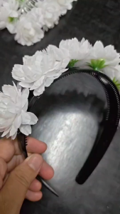 กิ๊บหนีบผม ที่หนีบผม ดอกไม้ติดหวีสับ ดอกมะลิ ดอกไม้ประดิษฐ์ มีหลากหลายแบบให้เลือก พร้อมส่ง