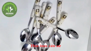 Thìa inox cán sứ muỗng ăn cơm sang trọng tiện lợi