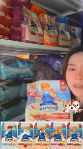 Kitchen Flavor อาหารสุนัข   ✓ ทานง่าย กลิ่นและรสชาติของส่วนผสมจากธรรมชาติและด้วยขนาดเม็ดที่เล็กทำให้น้องแมวทานง่ายและติดใจ เม็ดกรอบ  ✓ ไม่เค็ม อร่อยได้ไม่ต้องเค็ม รสชาติที่ได้มาจากวัตถุดิบล้วนๆ  ✓ ปราศจากธัญพืช คัดสรรวัตถุดิบพรีเมียม พืช ผัก ผลไม้และเนื้อ