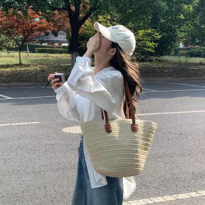 Large Capacity Straw Woven Beach Bag Casual Simple Style Summer New Arrival Beach Vacation Tote Bag for Young Women And Men