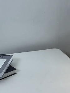 Đèn bàn đọc sách LED cảm ứng USB ba màu thay đổi ánh sáng cảm ứng dùng pin lithium đầu giường phòng ngủ