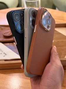 Hard Shell iPhone Case for Apple 16Promax 17Promax Protective Lens Cover Simple Design Suitable for Men And Women