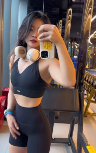 เลกกิ้งขาสั้นผู้หญิง ดีไซน์กระชับเข้ารูป กางเกงโยคะ ออกกำลังกาย สลิมฟิต เก็บหน้าท้อง ผ้ายืดหยุ่น ระบายอากาศ แห้งเร็ว ชุดไปยิม ฟิตเนส #DY943