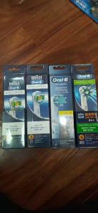 Vỉ 4 đầu bàn chải điện Braun Oral B Disney cho bé gái - Đức