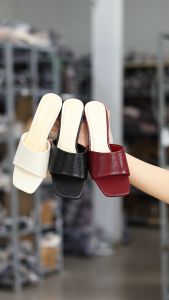 Guốc Cao Gót Nữ 5cm Quai Ngang Da PU Vân Kẻ Thời Trang Pixie H471