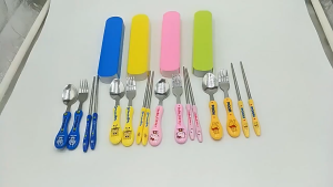 Set Muỗng Đũa Inox 304 Kèm Hộp Hoạt Hình Shin – Kitty – Doraemon | Bộ Muỗng Đũa Cá Nhân Dễ Thương LILA B3TDSHI36