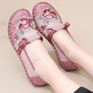 ฤดูใบไม้ผลิฤดูร้อนใหม่รองเท้าผ้าปักกิ่งสําหรับผู้หญิงBreathableตาข่ายSlip-Onรองเท้าสบายๆแบนส้นและเย็บปักถักร้อย