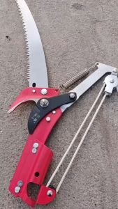 【ตัด เลื่อยได้2in1】SK5 กรรไกรตัดกิ่งไม้สูง แถมเลื่อยฟัน 30 ซม กรรไกรกระตุก เลื่อยกระตุกกิ่งไม้ กรรไกรตัดกิ่งไม้สูง กรรไกรตัดกิ่ง ตัดกิ่งไม้ ปรับระดับได้ มีรอกช่วยผ่อน (กรรไกรตัดกิ่ง กรรไกรตัดกิ่งไม้ด้ามยาว กรรไกรตัดกิ่งไม้สูง ที่ตัดกิ่งไม้)