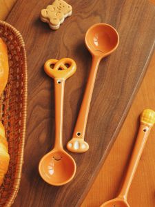 Adorable Hand-Painted Ceramic Spoon Long-Handled Dessert Spoon Cute Dining Utensils Small Soup Spoon Soft Cute Healing Style