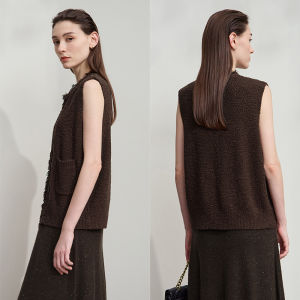 AMII | Vintage Elegance Aromatic Textured Knit Vest