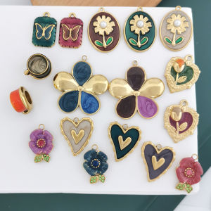 จี้ห้อยสำหรับสร้อยคอ ต่างหู รูปหัวใจ ดอกไม้ ผีเสื้อ แก้วกาแฟ สแตนเลส ชุบ PVD สีทอง 18K หรูหรา สีน้ำตาลไวน์