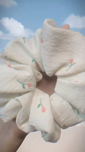 Scrunchie hoạ tiết tuy lip đường kính 15cm– phụ kiện nhỏ style to.