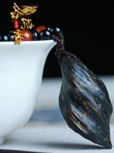 Black Orchid Patchouli Essential Oil Pendant Sink Water Level Knot Wood Hanging Chess Myrrh Neck Hanging Mid-Autumn Festival Gift