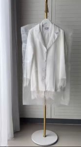 infinite Plastic + Spunbond cover bag ถุงคลุมเสื้อผ้า ด้านหน้าพลาสติกใส ด้านหลังสปันบอนด์ 1 ชิ้น (สีขาว/White)