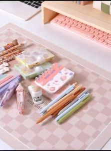 Organiser Meja Kotak Tempat Penyimpanan Alat Tulis Organizer Meja Bentuk Mobil W3163 Tempat Peralatan Makeup