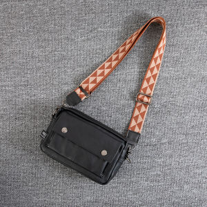 Túi Đeo Vai Đơn Thời Trang Bằng Da PU Mềm Cho Nam Túi Vuông Nhỏ Đơn Giản Túi Đeo Chéo Thường Ngày Túi Đeo Vai Cho Điện Thoại Di Động Túi Đeo Vai Phong Cách