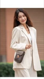 QV SHOP สไตล์ย้อนยุคเรขาคณิตพิมพ์กระเป๋าโทรศัพท์มือถืออินเทรนด์2024แฟชั่นสุภาพสตรีไหล่ข้างเดียวกระเป๋า ผู้สื่อสาร ที่ไม่ซ้ํากันถุงห่วงโซ่หนึ่งชิ