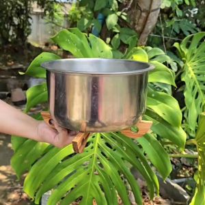 ที่รองหม้อ ไม้สัก รองได้ 2 ด้าน มีรู สำหรับห้อย ยาว 25*สูง4*หนา1ซม แผ่นไม้รองจาน รองหม้อ กระทะ แผ่นรองหม้อ ที่รองของร้อน ไม้รองหม้อ ทนความร้อน จัดเก็บง่าย สะดวกสบาย ของใช้ในครัว