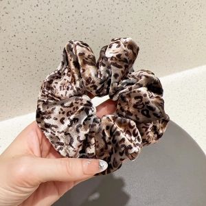 Velvet Hair Ties for Women Leopard Print Hair Bands Autumn Winter New Style Fashionable Hair Accessories for Bun Fresh out