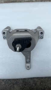 CHÂN MÁY DẦU( CHÂN BÊN PHỤ/LƠ) NISSAN TEANA 2008-2013