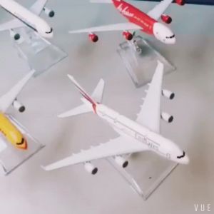2024 Mô Hình Máy Bay Hợp Kim  16CM Airbus A340  Malaysia AirAsia   Đồ Trang Trí Xe Hơi   Giao Hàng Tận Nơi