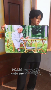 Khung ảnh bác Hồ tranh bác Hồ treo tường Tranh tráng gương Bác Hồ giản dị ngồi bàn làm việc trang trí treo tường HQC34