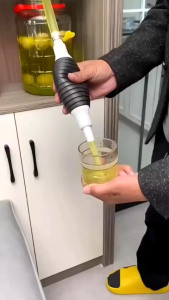 Ống hút xăng dầu vòi hút chất lỏng dụng cụ bơm hút chất lỏng bóp tay dài 1m mang đi dễ dàng tiện lợi - LT Grocery