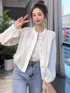 เสื้อคาร์ดิแกนกันแดดสีขาว ทรงหลวม บาง ระบายอากาศได้ดี สำหรับผู้หญิง ฤดูร้อน 2025 เสื้อเชิ้ตแขนยาวคอโปโล ทรงหลวม สไตล์สตรีท