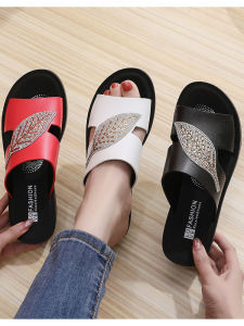 Comfortable Flat Bottom Ladies Slippers Soft Bottom Anti-Slip Summer Fashion Cool Style Low Cut Open Toe PVC Material Slippers