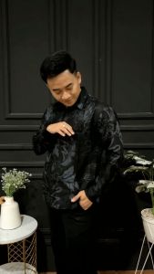 GRATIS ONGKIR: Kemeja Batik Pria Lengan Panjang Atasan Batik Lengan Panjang