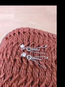 Bông tai bạc Ý 925 Huệ Ngân - Khuyên nụ đá cá tính dáng dài RYE141092