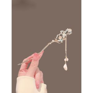 Luxurious Pearl Hairpin & Flowing Tassel Hair Ornament: A Step-by-Step Guide