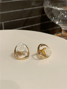 Tea Flower Ear Cuff Womens Fashion Jewelry No Piercing Required Elegant Design Versatile Accessory for All Occasions