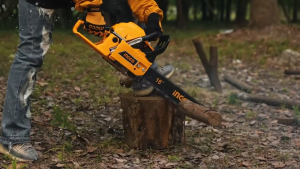 INGCO GASOLINE CHAIN SAW 18" 450MM OUTPUT 1800W GCS5451811