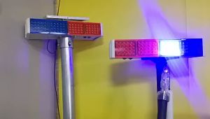 ไฟเตือนพลังงานแสงอาทิตย์ ความปลอดภัยในการก่อสร้างถนน ไฟแฟลชสองด้าน ไฟแสดงสี่แยกไฟแฟลชสีแดงและสีน้ำเงิน