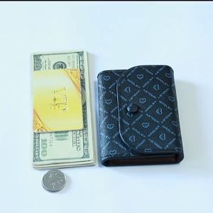 กระเป๋าสตางค์ผู้หญิงสไตล์ใหม่กระเป๋าใส่บัตรขนาดใหญ่ปุ่มเปิดกระเป๋าสตางค์