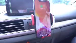 Intelligent Wireless Charging Infrared Sensing Phone Holder Charging Wireless Car Charger Stand Can rotate