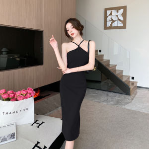 Váy Đeo Cổ Cảm Giác Thiết Kế Quý Cô Váy Liền Hai Dây Gợi Cảm Phong Cách Nữ Hoàng Ngọt Ngào Kiểu Tây Chít Eo Nổi Bật Đường Phố Tôn Dáng Gầy Nữ