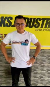 Pilot Darat Kaos Truk Premium Kaos Driver Muda Katun Combed Premium