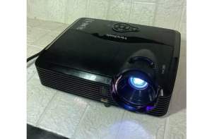 มือ2 🚨projector Viewsonic PJD6243 Lumens 3200เวลาหลอดใช้ไป 1709ชม. ขาดรีโมท มี HDMIIN VGAVIDEO/S-VIDEO/ โปรเจคเตอร์ วิวโซนิค