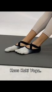 IVSHOP - Kaos Kaki Yoga 5 Jari Tertutup Dengan Tali Kaos Kaki Pilates Anti Slip Yoga Socks With Grips Non Slip Women Gyn Socks Balet Dance with dot
