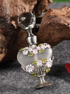 Portable Enamel Alloy Perfume Bottle Embroidery Color Material Glass Bottle Essential Oil Cosmetic Essence Fragrance Packaging Bottle