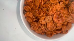 Keripik Sosis Pedas Kerispy Kriuk 400gr